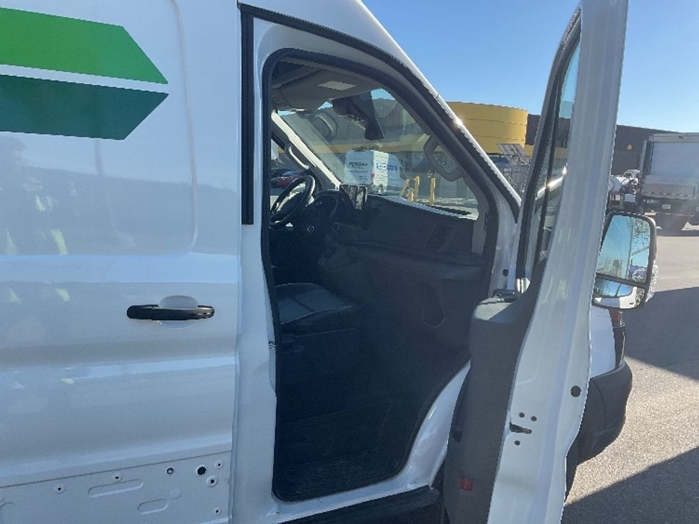 Cargo Van (Panel Van)-Alternative Fuel Trucks & Tractors-Ford-2022-TRAN350E-West Sacramento-CA-15,539\n\t\tmiles-$ 34,500 - Image 20