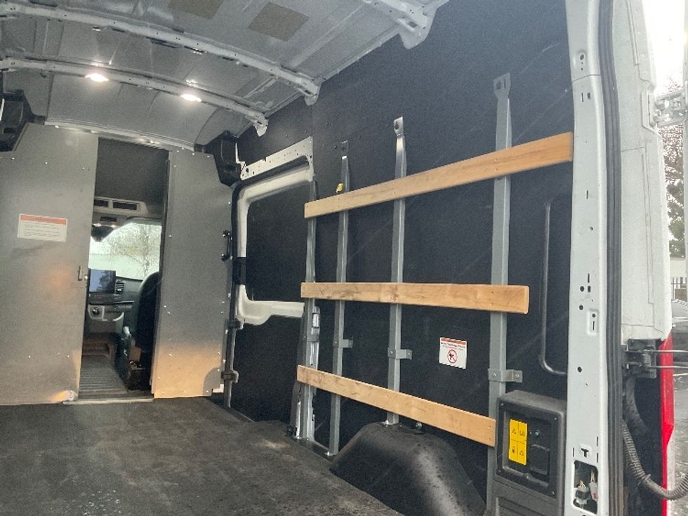 Cargo Van (Panel Van)-Alternative Fuel Trucks & Tractors-Ford-2022-TRAN350E-West Sacramento-CA-17,687\n\t\tmiles-$ 28,500 - Image 12
