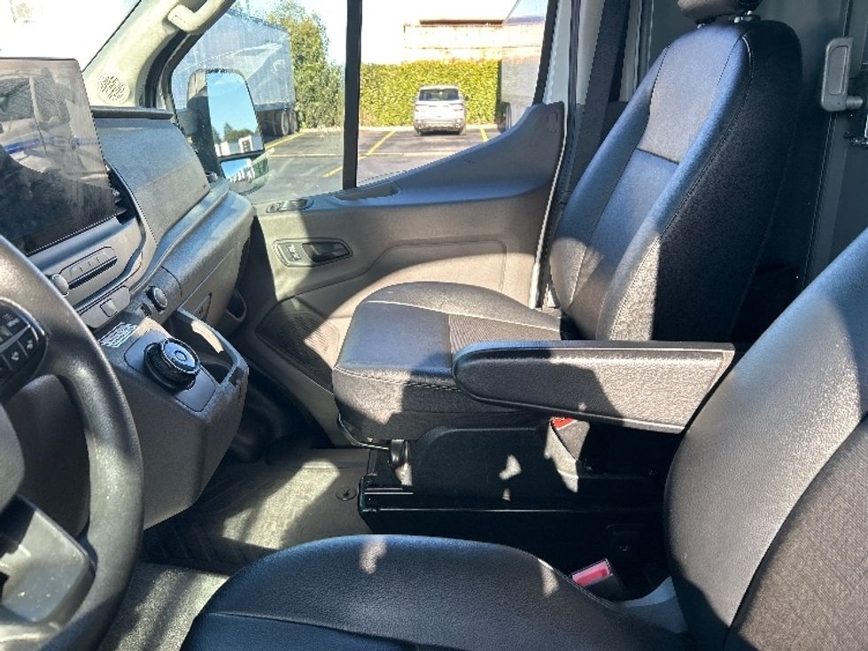 Cargo Van (Panel Van)-Alternative Fuel Trucks & Tractors-Ford-2022-TRAN350E-West Sacramento-CA-23,426\n\t\tmiles-$ 40,000 - Image 19