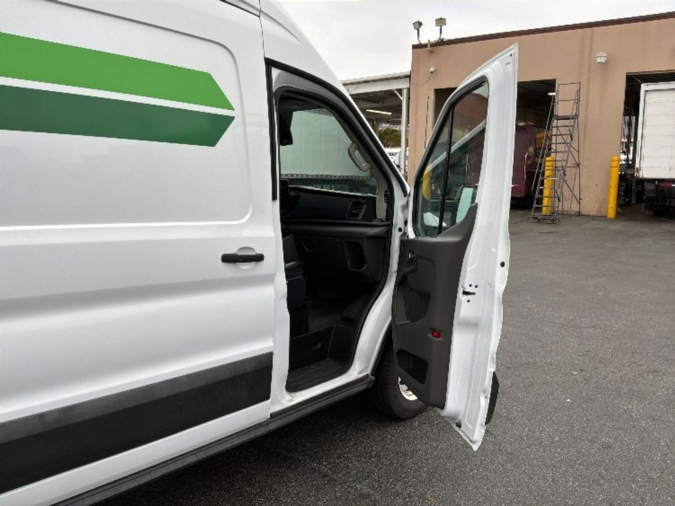 Cargo Van (Panel Van)-Alternative Fuel Trucks & Tractors-Ford-2022-TRAN350E-West Sacramento-CA-25,730\n\t\tmiles-$ 25,500 - Image 19