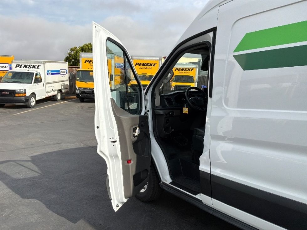 Cargo Van (Panel Van)-Alternative Fuel Trucks & Tractors-Ford-2022-TRAN350E-West Sacramento-CA-30,286\n\t\tmiles-$ 40,000 - Image 15