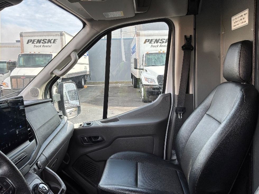 Cargo Van (Panel Van)-Alternative Fuel Trucks & Tractors-Ford-2022-TRAN350E-West Sacramento-CA-30,286\n\t\tmiles-$ 40,000 - Image 18