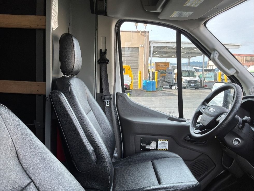 Cargo Van (Panel Van)-Alternative Fuel Trucks & Tractors-Ford-2022-TRAN350E-West Sacramento-CA-30,286\n\t\tmiles-$ 40,000 - Image 21