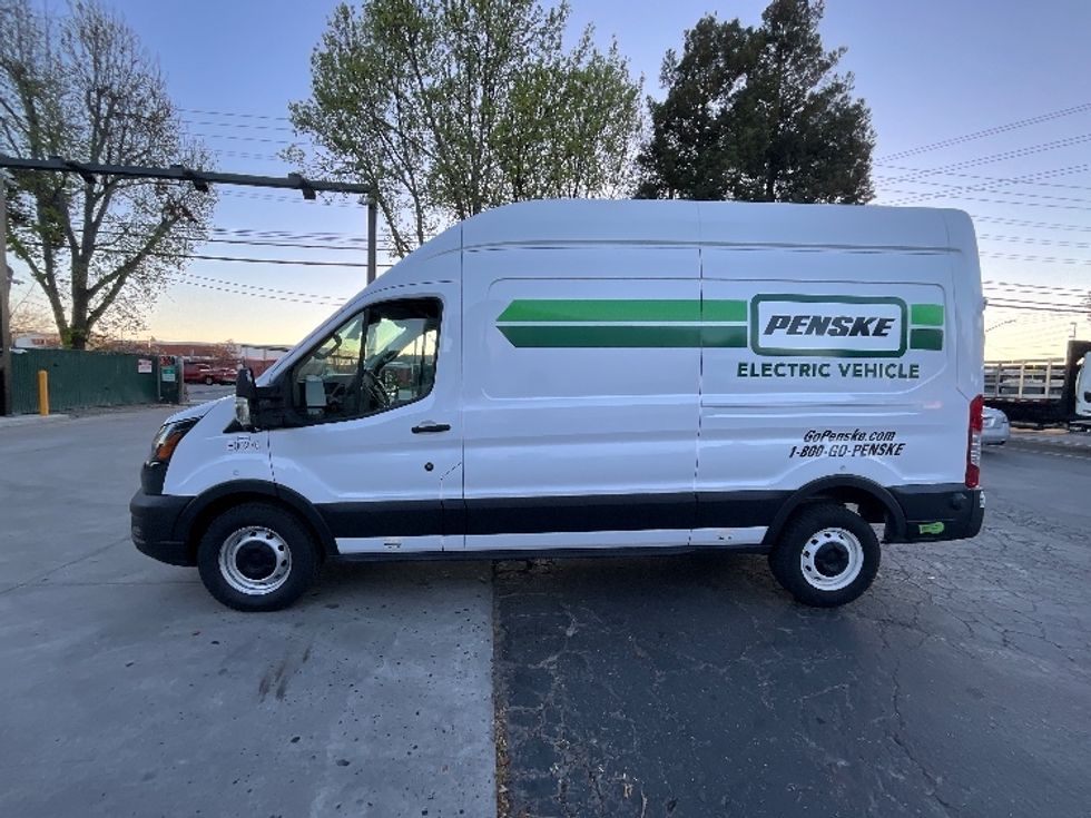 Cargo Van (Panel Van)-Alternative Fuel Trucks & Tractors-Ford-2022-TRAN350E-West Sacramento-CA-32,983\n\t\tmiles-$ 39,000 - Image 4