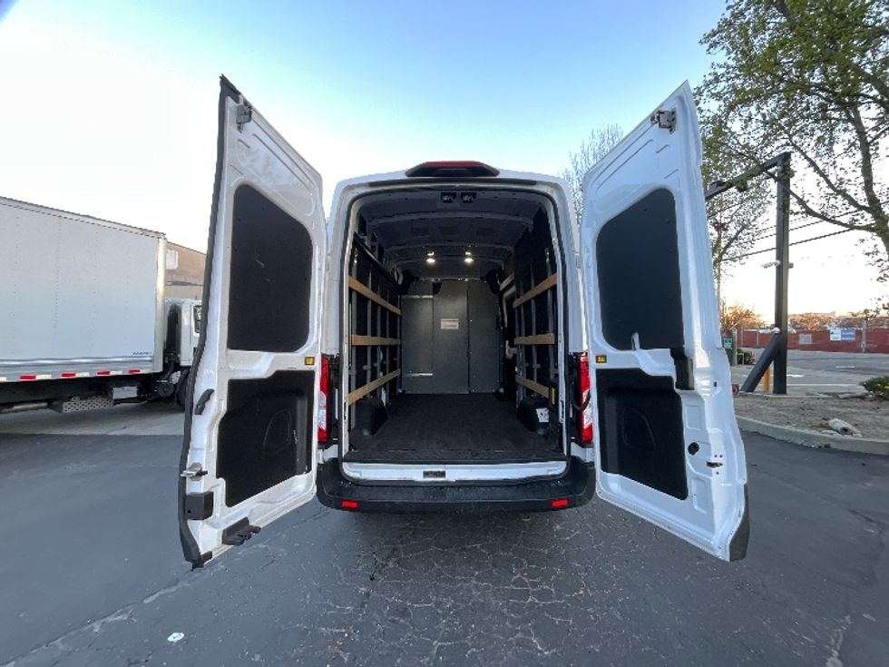 Cargo Van (Panel Van)-Alternative Fuel Trucks & Tractors-Ford-2022-TRAN350E-West Sacramento-CA-32,983\n\t\tmiles-$ 39,000 - Image 8