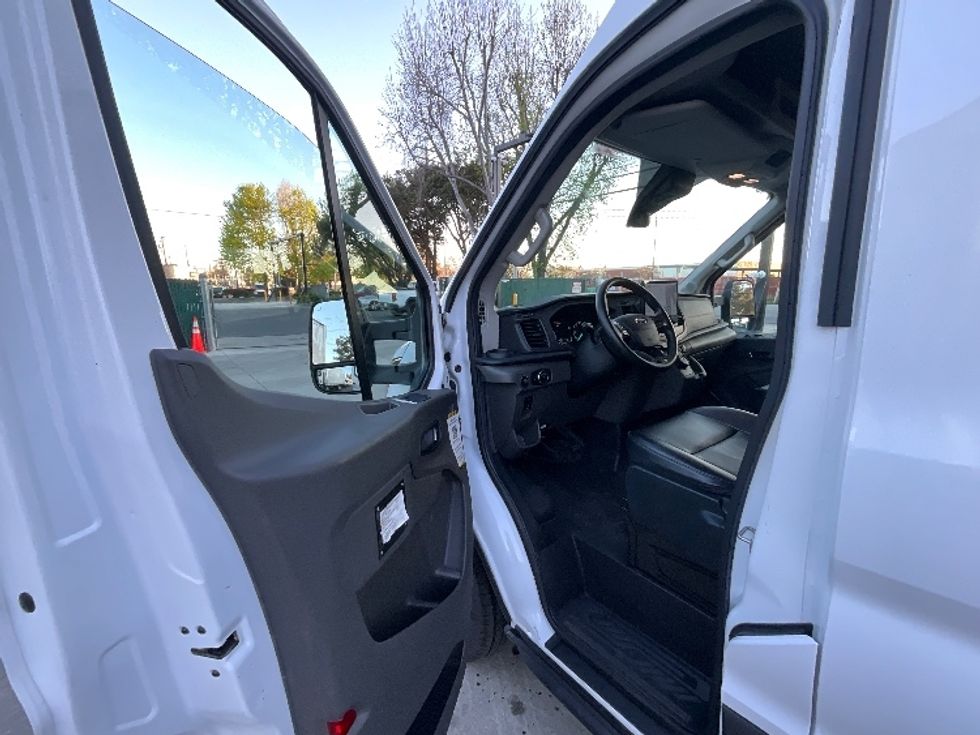 Cargo Van (Panel Van)-Alternative Fuel Trucks & Tractors-Ford-2022-TRAN350E-West Sacramento-CA-32,983\n\t\tmiles-$ 39,000 - Image 16