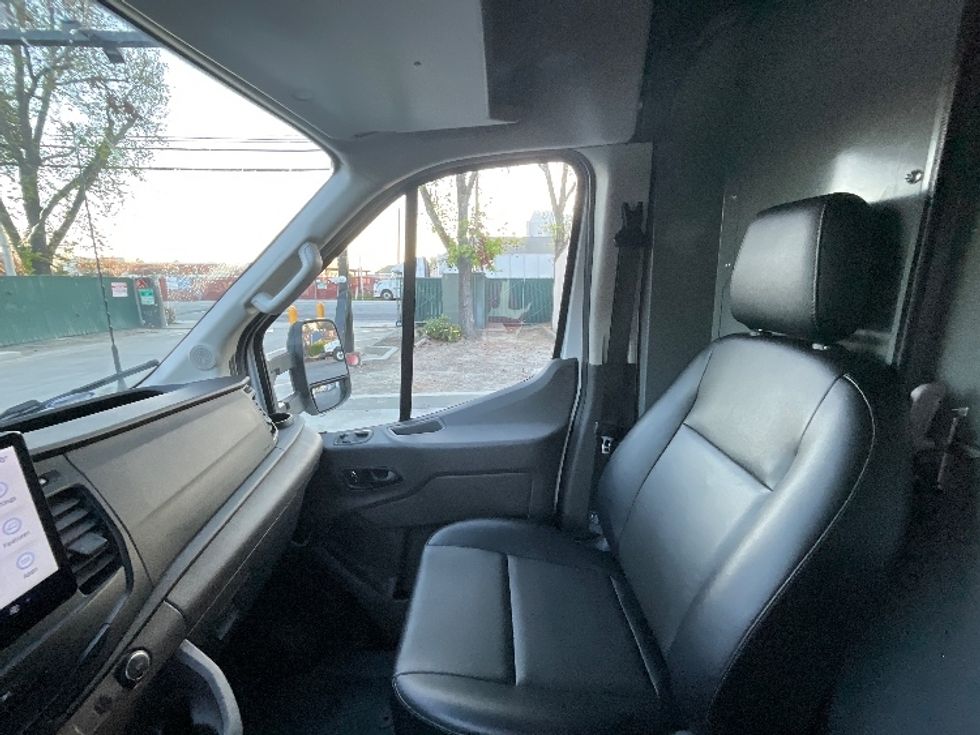 Cargo Van (Panel Van)-Alternative Fuel Trucks & Tractors-Ford-2022-TRAN350E-West Sacramento-CA-32,983\n\t\tmiles-$ 39,000 - Image 19