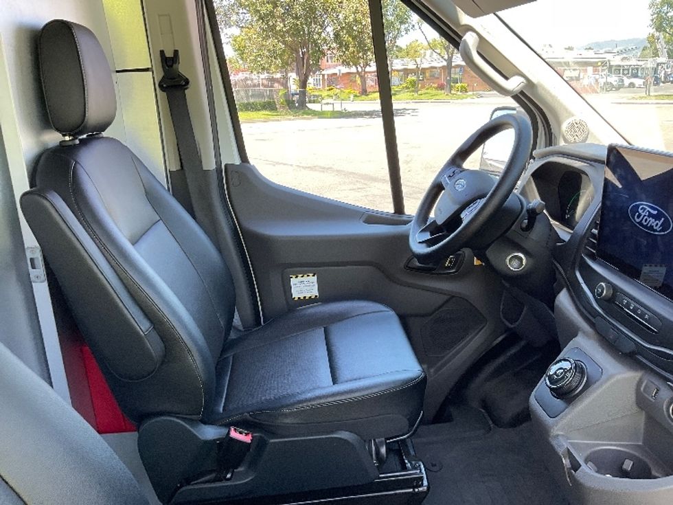 Cargo Van (Panel Van)-Alternative Fuel Trucks & Tractors-Ford-2022-TRAN350E-West Sacramento-CA-3,631\n\t\tmiles-$ 41,000 - Image 20