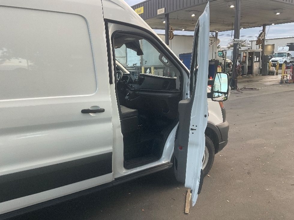 Cargo Van (Panel Van)-Alternative Fuel Trucks & Tractors-Ford-2022-TRAN350E-West Sacramento-CA-3,885\n\t\tmiles-$ 43,500 - Image 18