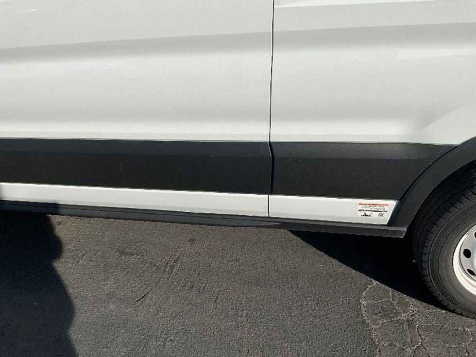 Cargo Van (Panel Van)-Alternative Fuel Trucks & Tractors-Ford-2022-TRAN350E-West Sacramento-CA-5,634\n\t\tmiles-$ 35,000 - Image 5