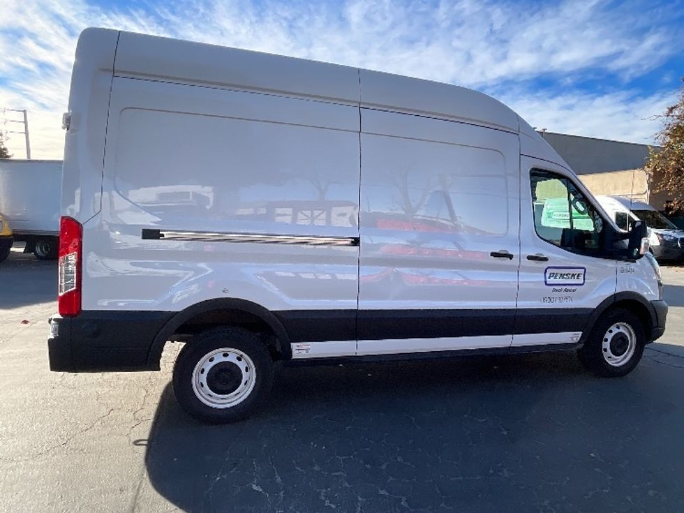 Cargo Van (Panel Van)-Alternative Fuel Trucks & Tractors-Ford-2022-TRAN350E-West Sacramento-CA-5,634\n\t\tmiles-$ 35,000 - Image 15