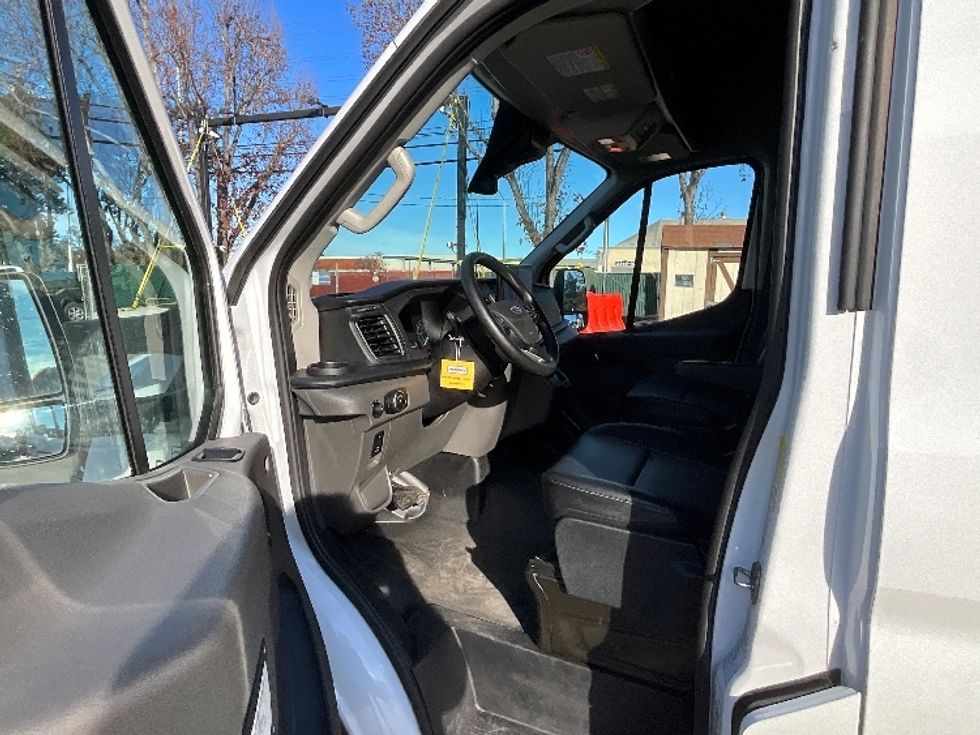 Cargo Van (Panel Van)-Alternative Fuel Trucks & Tractors-Ford-2022-TRAN350E-West Sacramento-CA-5,634\n\t\tmiles-$ 35,000 - Image 16
