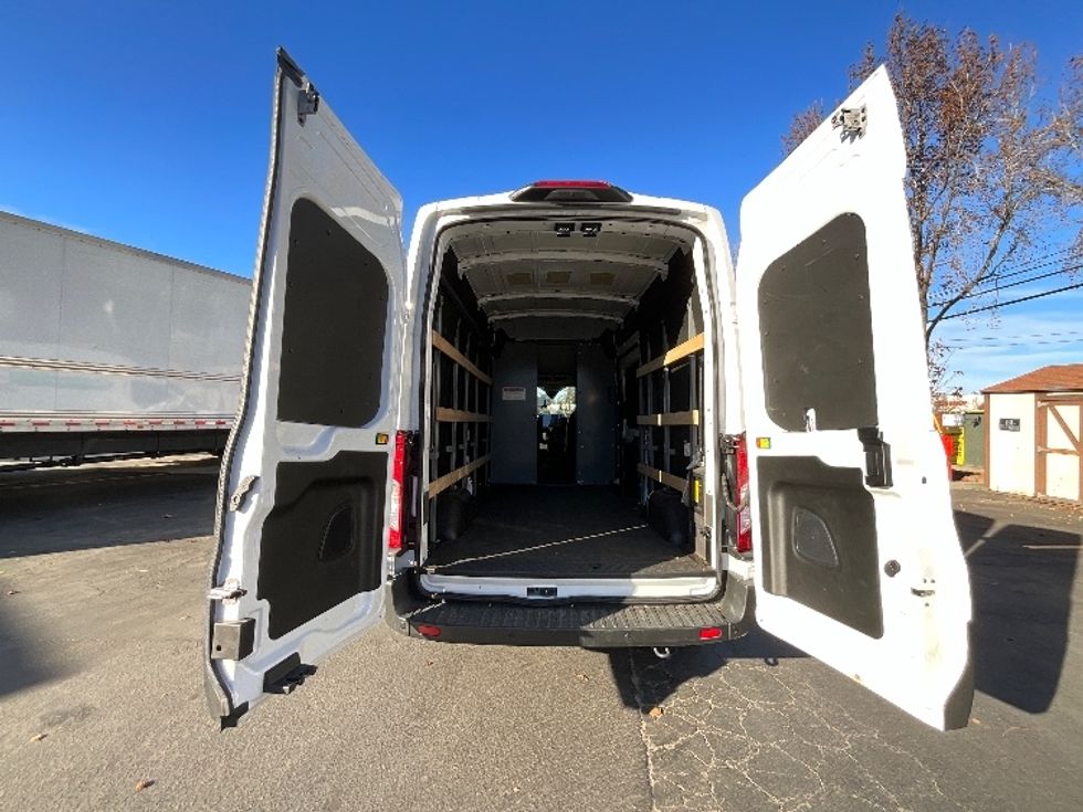 2022 Ford Transit photo 4