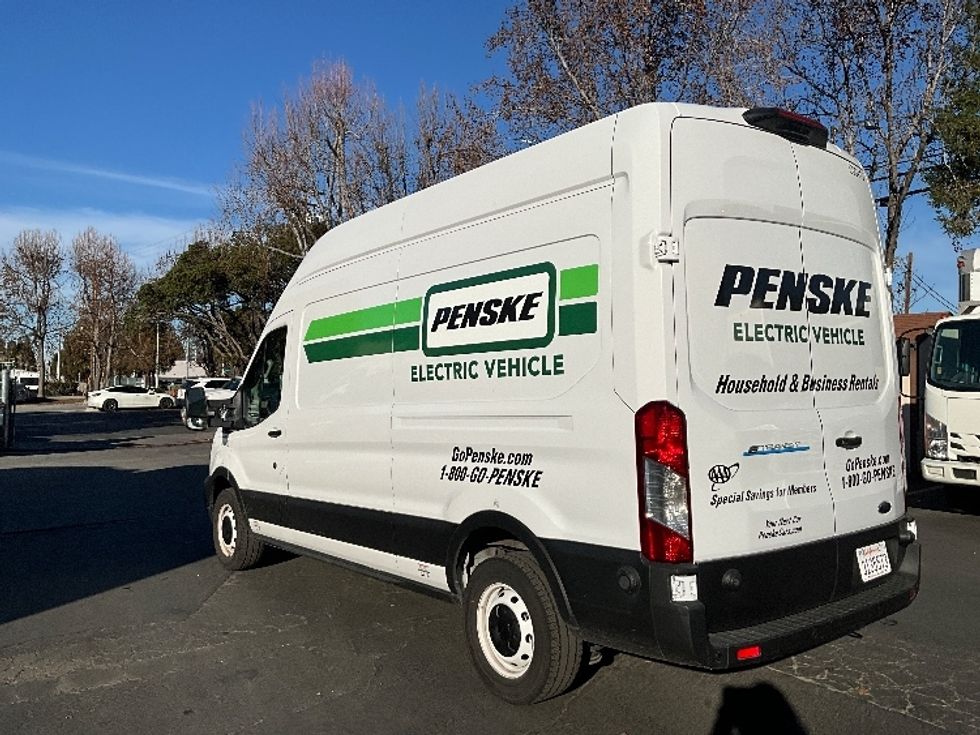 2022 Ford Transit photo 2