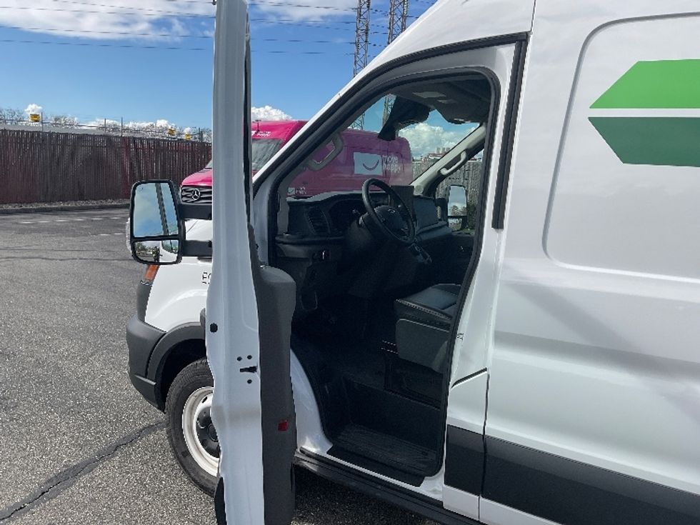 Cargo Van (Panel Van)-Alternative Fuel Trucks & Tractors-Ford-2022-TRAN350E-West Sacramento-CA-6,880\n\t\tmiles-$ 40,000 - Image 16