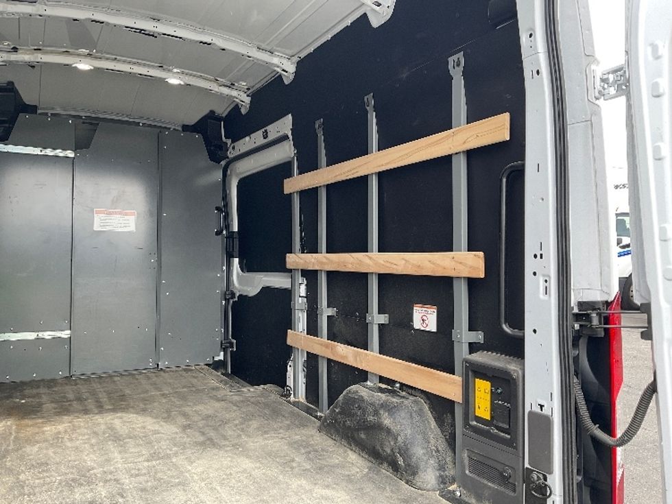 Cargo Van (Panel Van)-Alternative Fuel Trucks & Tractors-Ford-2022-TRAN350E-West Sacramento-CA-7,943\n\t\tmiles-$ 40,000 - Image 12