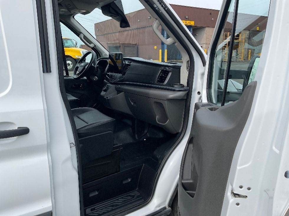 Cargo Van (Panel Van)-Alternative Fuel Trucks & Tractors-Ford-2022-TRAN350E-West Sacramento-CA-7,943\n\t\tmiles-$ 40,000 - Image 20