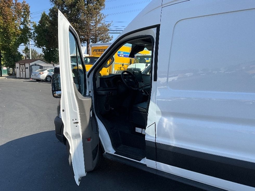 Cargo Van (Panel Van)-Alternative Fuel Trucks & Tractors-Ford-2022-TRAN350E-West Sacramento-CA-8,488\n\t\tmiles-$ 24,250 - Image 15