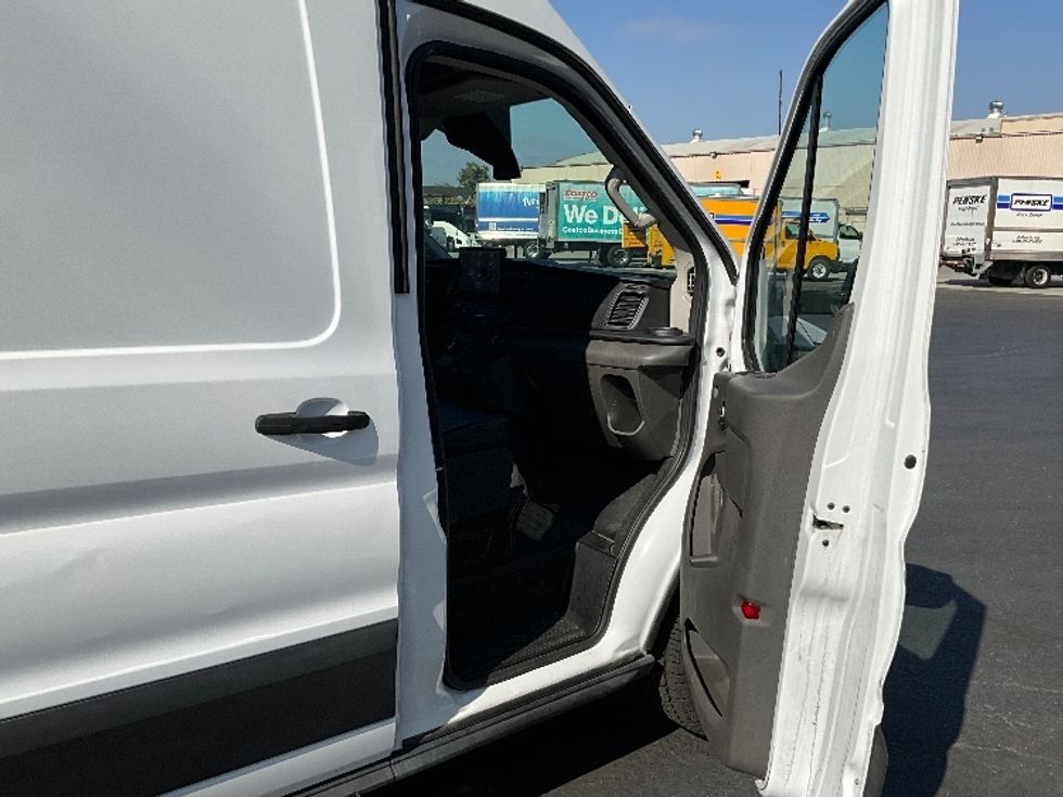 Cargo Van (Panel Van)-Alternative Fuel Trucks & Tractors-Ford-2022-TRAN350E-West Sacramento-CA-8,488\n\t\tmiles-$ 24,250 - Image 19