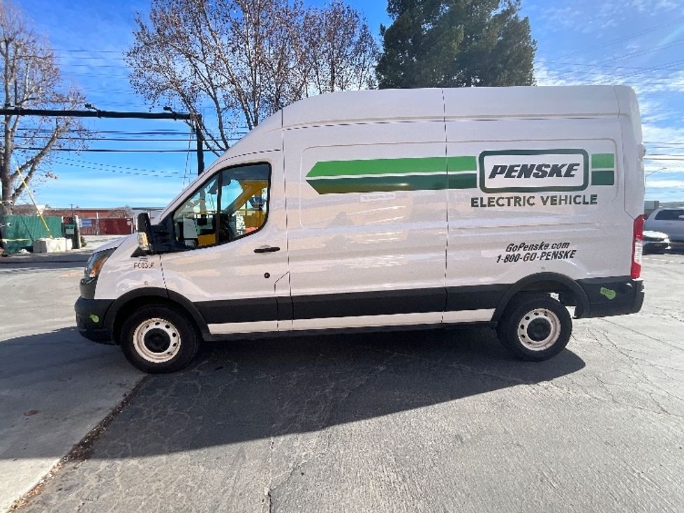 2022 Ford Transit photo 4