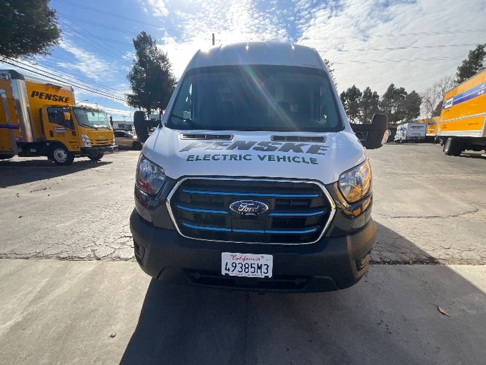 2022 Ford Transit photo 2