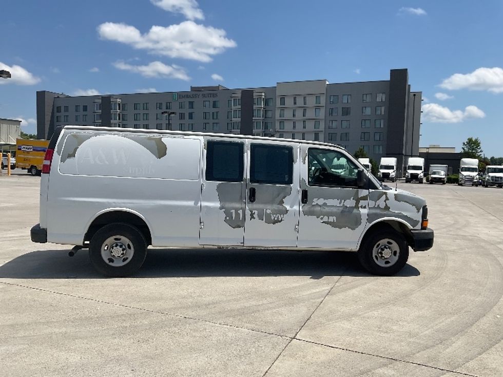 Cargo Van (Panel Van)-Light and Medium Duty Trucks-Chevrolet-2011-EXPRESS-Knoxville-TN-179,511\n\t\tmiles-$ 10,000 - Image 11