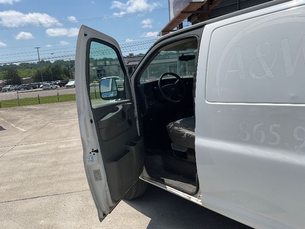 Cargo Van (Panel Van)-Light and Medium Duty Trucks-Chevrolet-2011-EXPRESS-Knoxville-TN-179,511\n\t\tmiles-$ 10,000 - Image 12