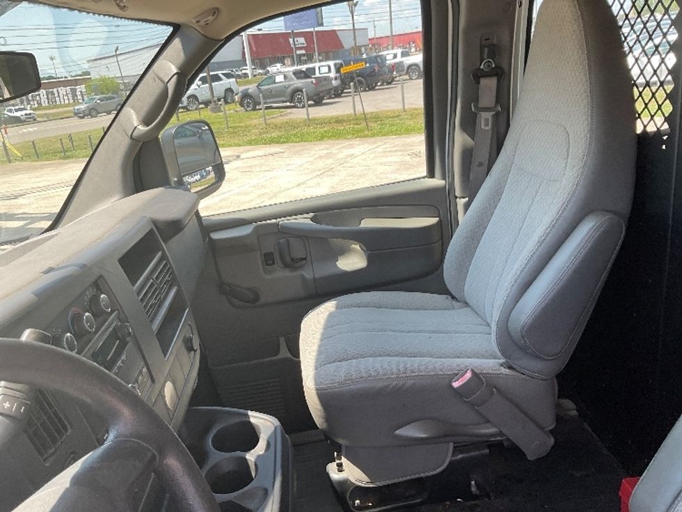 Cargo Van (Panel Van)-Light and Medium Duty Trucks-Chevrolet-2011-EXPRESS-Knoxville-TN-179,511\n\t\tmiles-$ 10,000 - Image 15