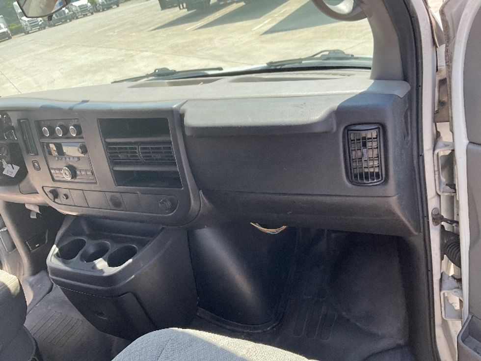 Cargo Van (Panel Van)-Light and Medium Duty Trucks-Chevrolet-2011-EXPRESS-Knoxville-TN-179,511\n\t\tmiles-$ 10,000 - Image 17