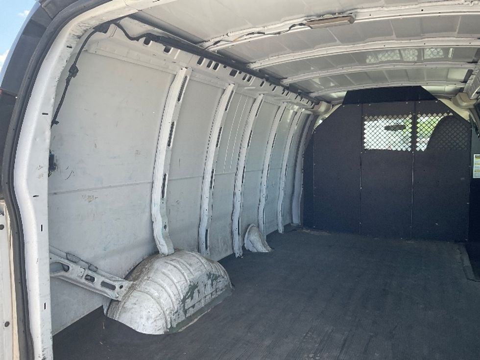 Cargo Van (Panel Van)-Light and Medium Duty Trucks-Chevrolet-2011-EXPRESS-Knoxville-TN-179,511\n\t\tmiles-$ 10,000 - Image 8