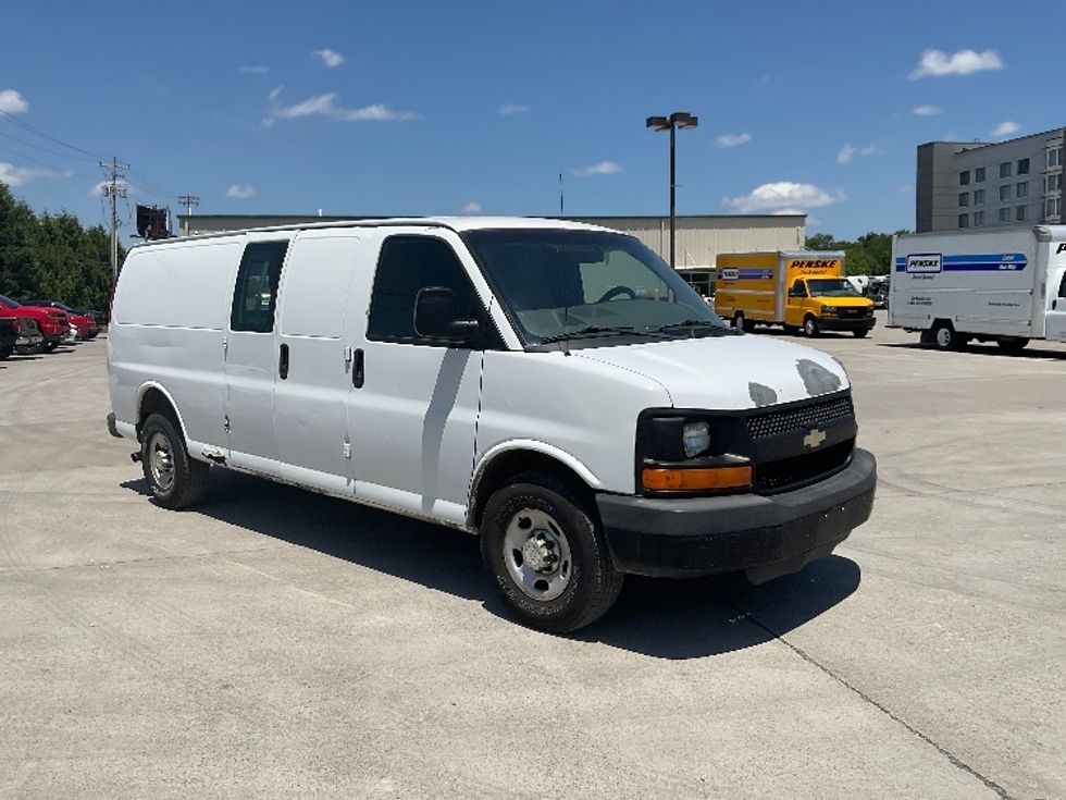 Cargo Van (Panel Van)-Light and Medium Duty Trucks-Chevrolet-2011-EXPRESS-Knoxville-TN-608,719\n\t\tmiles-$ 8,000 - Image 1