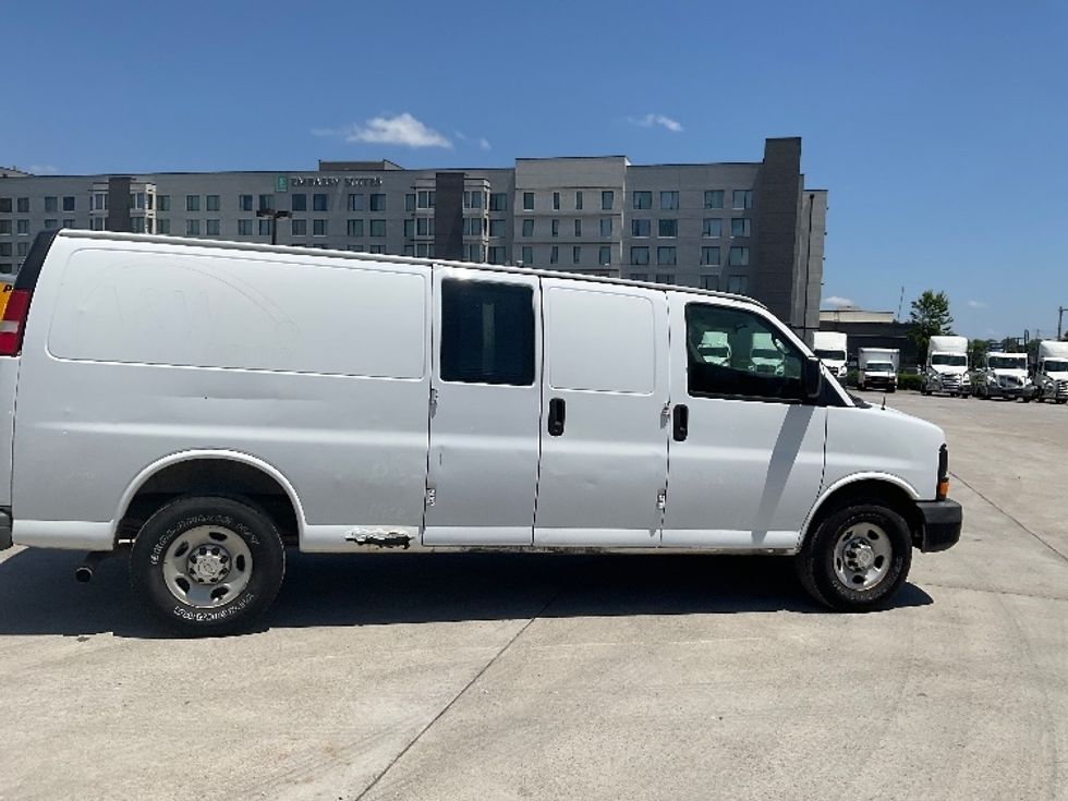 Cargo Van (Panel Van)-Light and Medium Duty Trucks-Chevrolet-2011-EXPRESS-Knoxville-TN-608,719\n\t\tmiles-$ 8,000 - Image 11