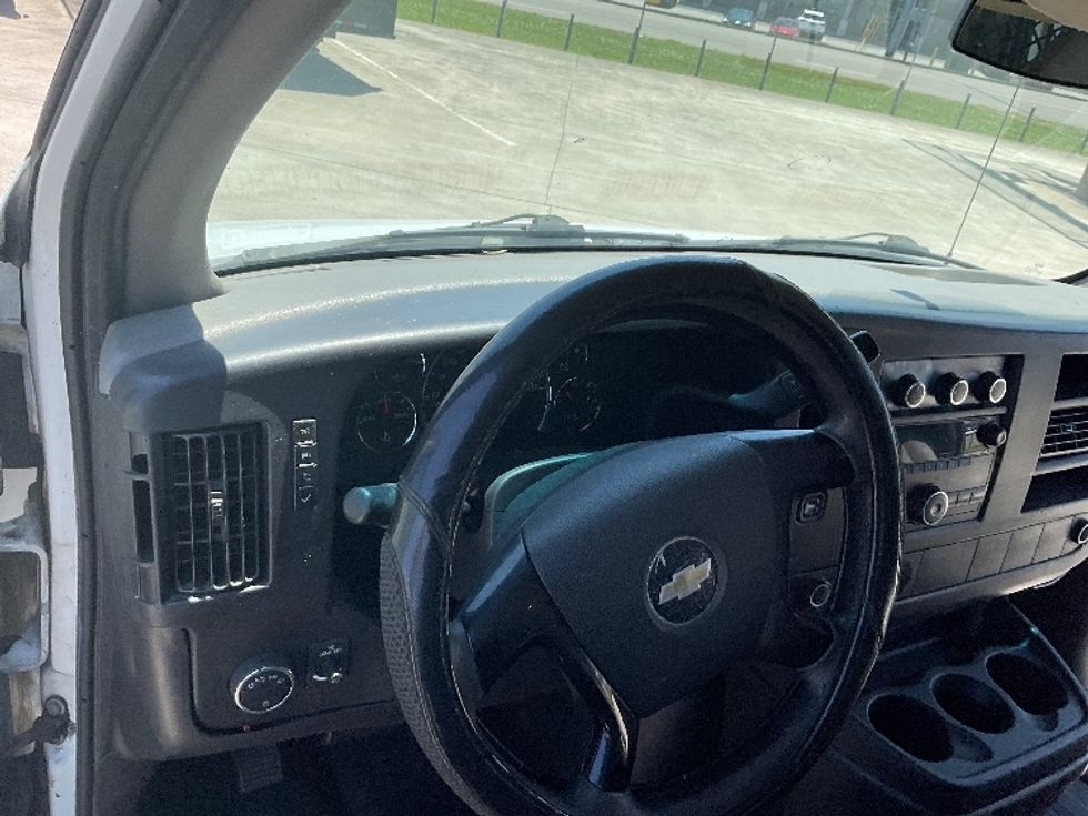 Cargo Van (Panel Van)-Light and Medium Duty Trucks-Chevrolet-2011-EXPRESS-Knoxville-TN-608,719\n\t\tmiles-$ 8,000 - Image 14