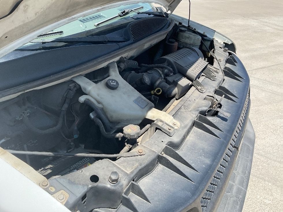 Cargo Van (Panel Van)-Light and Medium Duty Trucks-Chevrolet-2011-EXPRESS-Knoxville-TN-608,719\n\t\tmiles-$ 8,000 - Image 19
