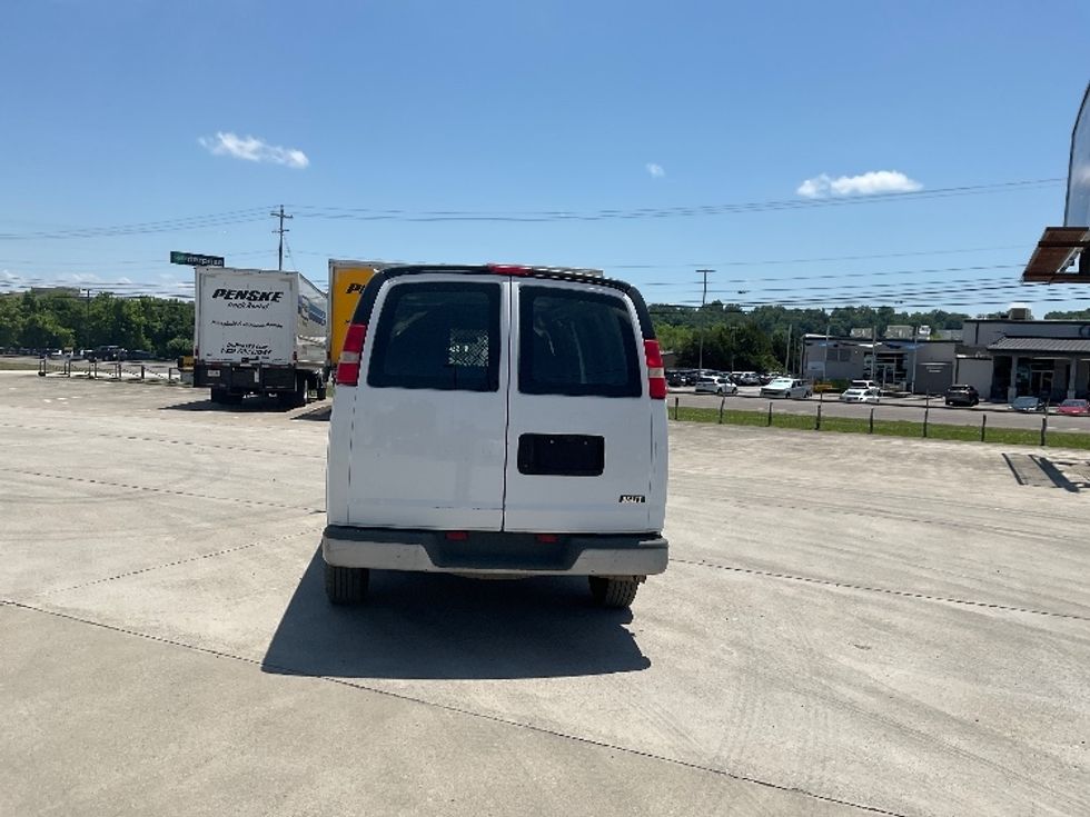 Cargo Van (Panel Van)-Light and Medium Duty Trucks-Chevrolet-2011-EXPRESS-Knoxville-TN-608,719\n\t\tmiles-$ 8,000 - Image 6