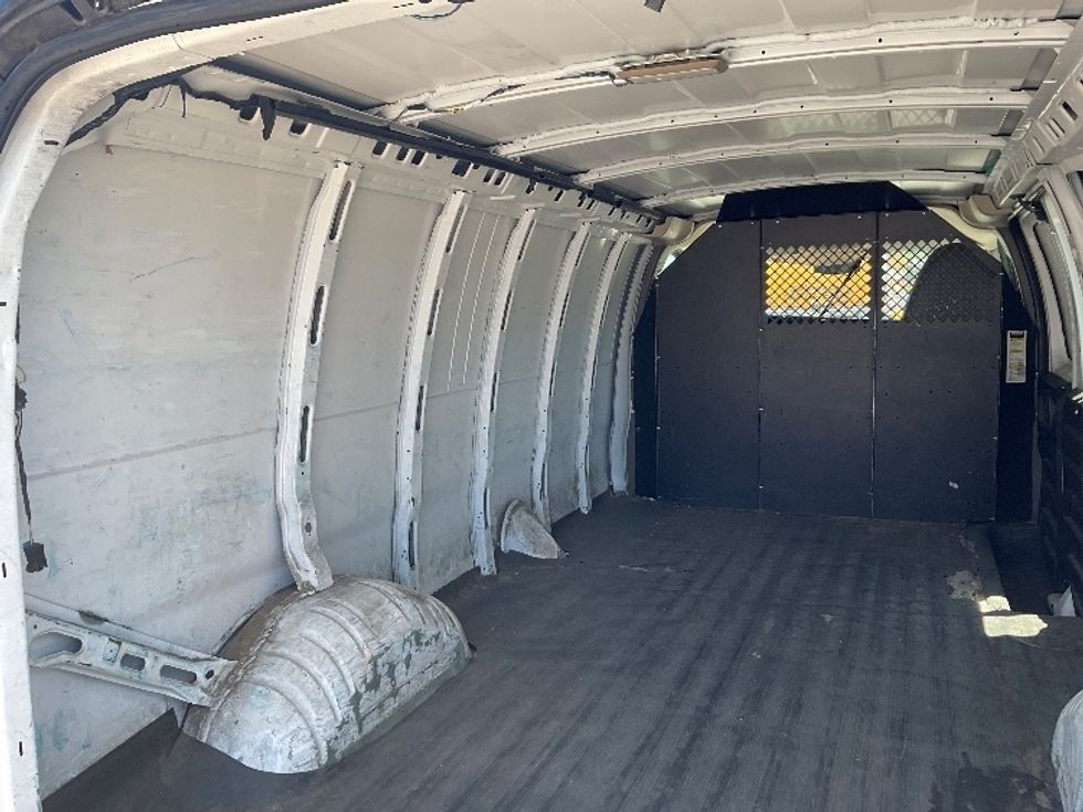 Cargo Van (Panel Van)-Light and Medium Duty Trucks-Chevrolet-2011-EXPRESS-Knoxville-TN-608,719\n\t\tmiles-$ 8,000 - Image 8