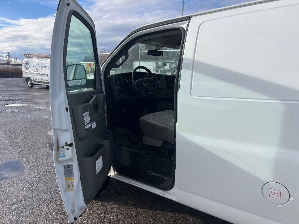 Cargo Van (Panel Van)-Light and Medium Duty Trucks-Chevrolet-2021-G23705-Rochester-NY-17,339\n\t\tmiles-$ 31,500 - Image 16