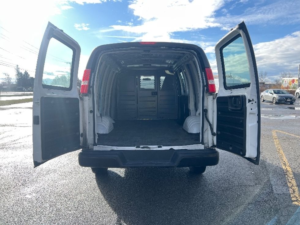 Cargo Van (Panel Van)-Light and Medium Duty Trucks-Chevrolet-2021-G23705-Rochester-NY-17,339\n\t\tmiles-$ 31,500 - Image 8