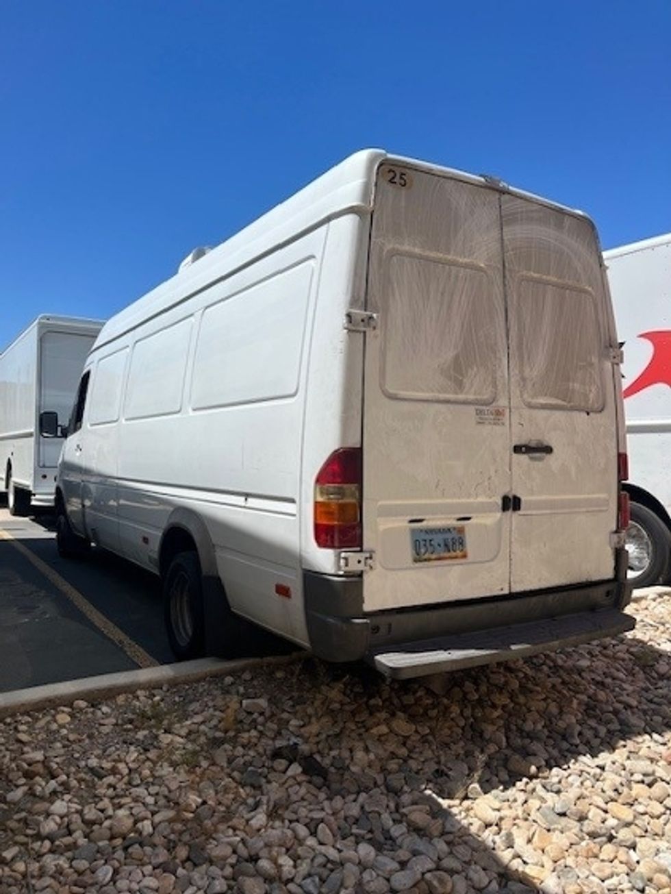 Cargo Van (Panel Van)-Light and Medium Duty Trucks-Dodge-2006-Sprinter-Las Vegas-NV-282,569\n\t\tmiles-$ 8,250 - Image 6