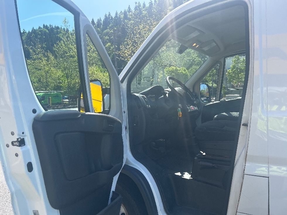 Cargo Van (Panel Van)-Light and Medium Duty Trucks-Dodge-2016-PROMASTR-Portland-OR-93,317\n\t\tmiles-$ 7,500 - Image 12