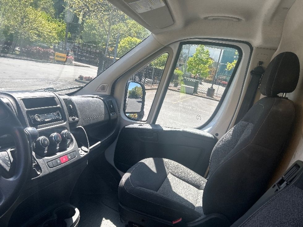 Cargo Van (Panel Van)-Light and Medium Duty Trucks-Dodge-2016-PROMASTR-Portland-OR-93,317\n\t\tmiles-$ 7,500 - Image 15