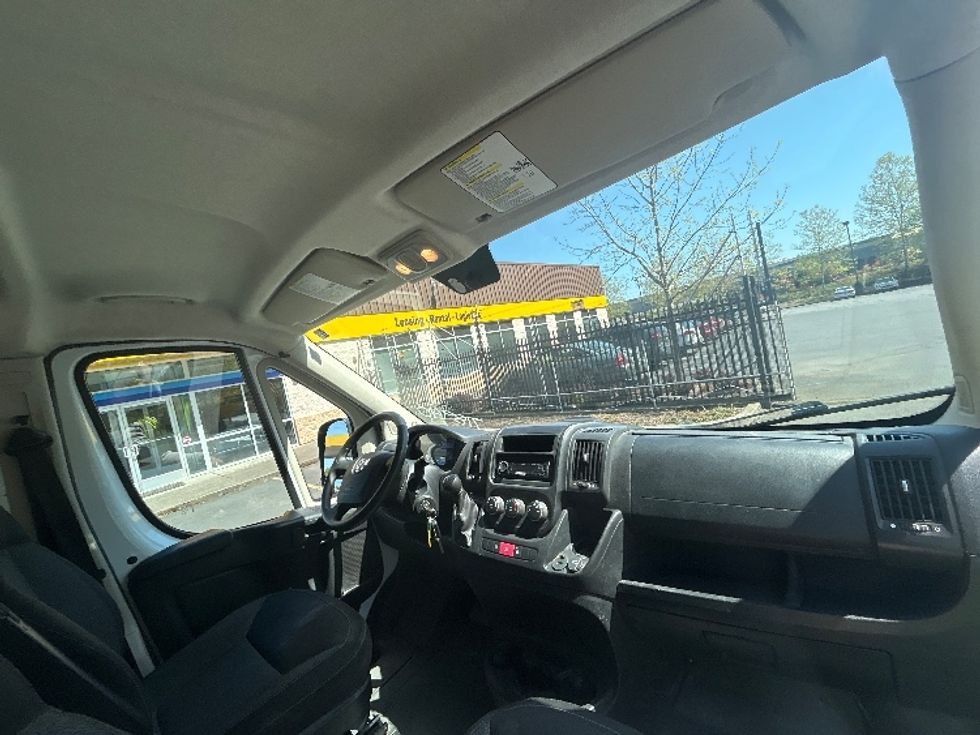 Cargo Van (Panel Van)-Light and Medium Duty Trucks-Dodge-2016-PROMASTR-Portland-OR-93,317\n\t\tmiles-$ 7,500 - Image 17