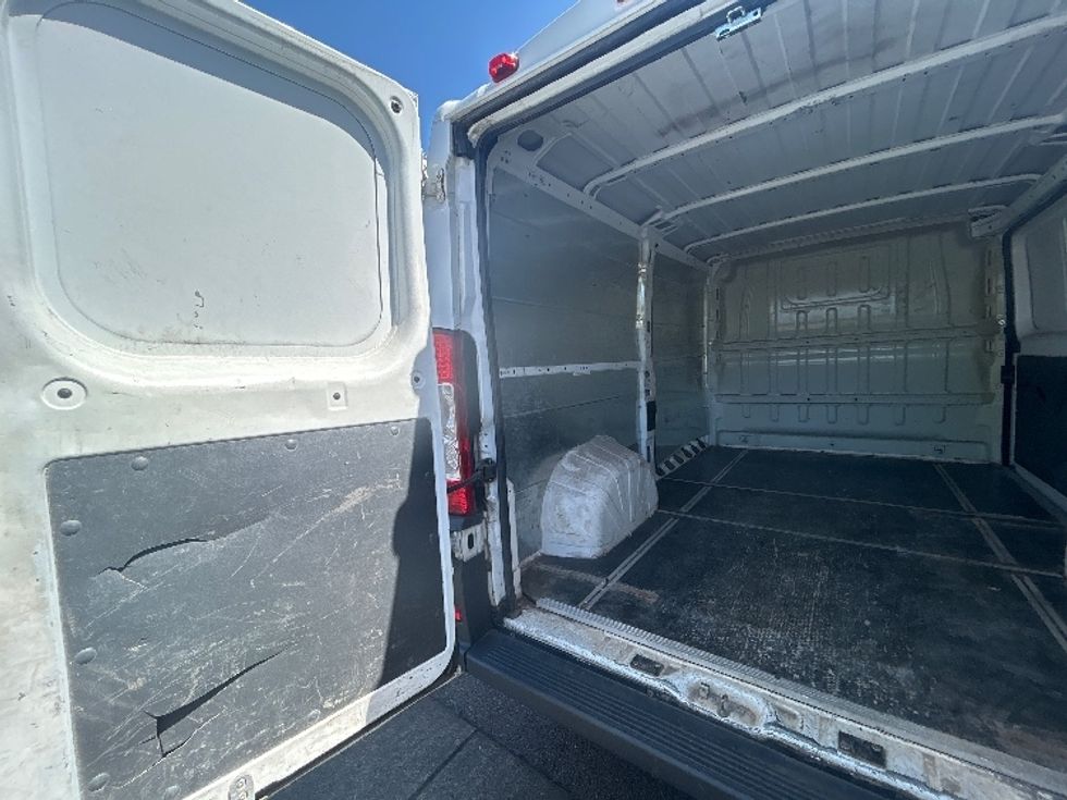 Cargo Van (Panel Van)-Light and Medium Duty Trucks-Dodge-2016-PROMASTR-Portland-OR-93,317\n\t\tmiles-$ 7,500 - Image 8