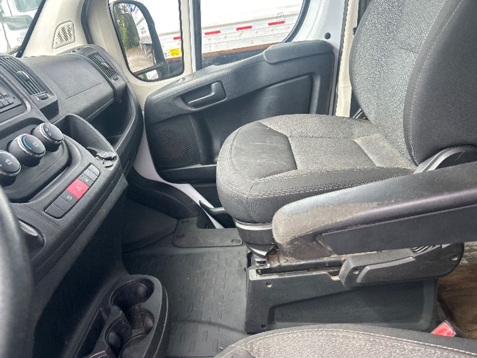 Cargo Van (Panel Van)-Light and Medium Duty Trucks-Dodge-2016-PROMASTR-Sarasota-FL-176,217\n\t\tmiles-$ 9,500 - Image 19