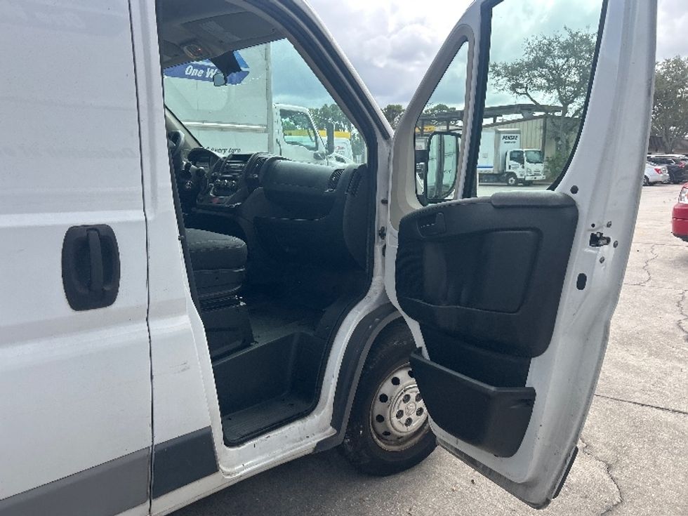 Cargo Van (Panel Van)-Light and Medium Duty Trucks-Dodge-2016-PROMASTR-Sarasota-FL-176,217\n\t\tmiles-$ 9,500 - Image 20