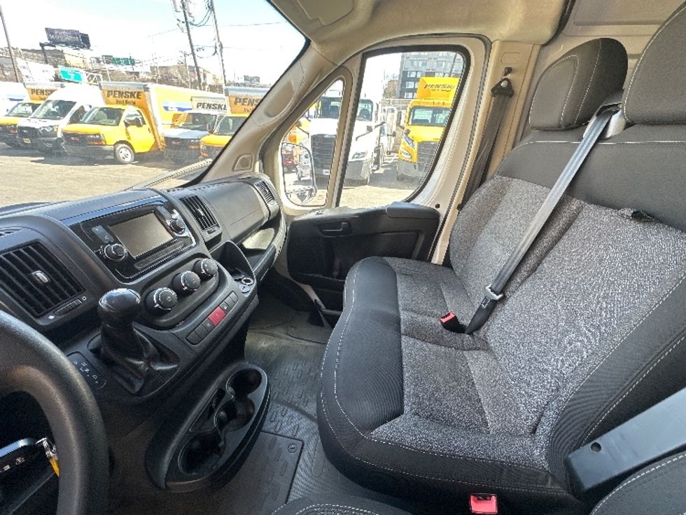 Cargo Van (Panel Van)-Light and Medium Duty Trucks-Dodge-2018-PROMASTR-North Bergen-NJ-9,819\n\t\tmiles-$ 31,000 - Image 18