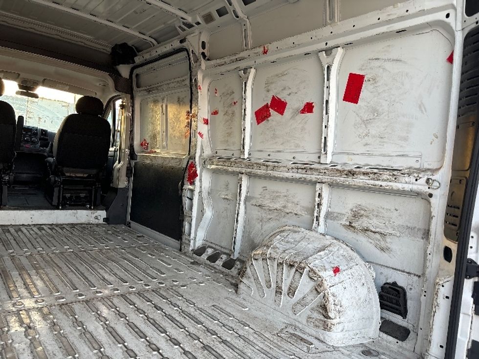 Cargo Van (Panel Van)-Light and Medium Duty Trucks-Dodge-2018-RAM3500-South Bend-IN-261,302\n\t\tmiles-$ 8,500 - Image 12