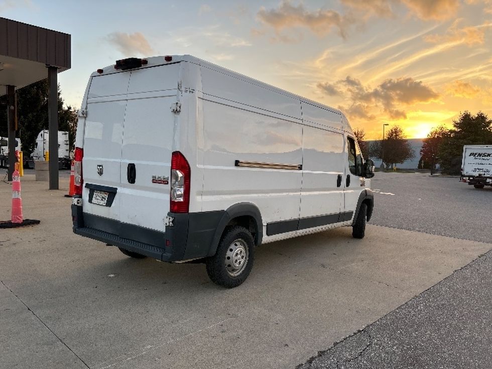 Cargo Van (Panel Van)-Light and Medium Duty Trucks-Dodge-2018-RAM3500-South Bend-IN-261,302\n\t\tmiles-$ 8,500 - Image 13