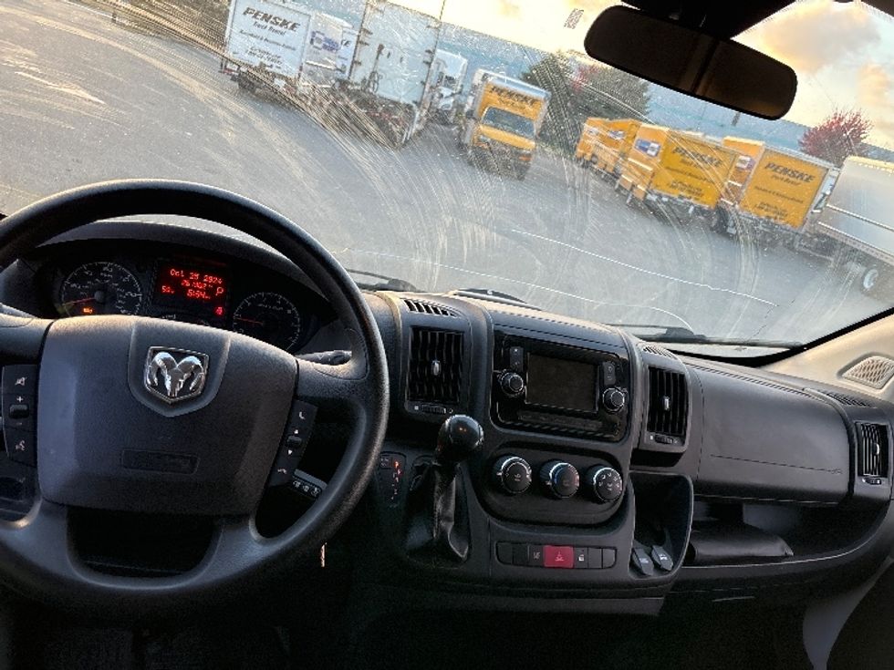 Cargo Van (Panel Van)-Light and Medium Duty Trucks-Dodge-2018-RAM3500-South Bend-IN-261,302\n\t\tmiles-$ 8,500 - Image 18