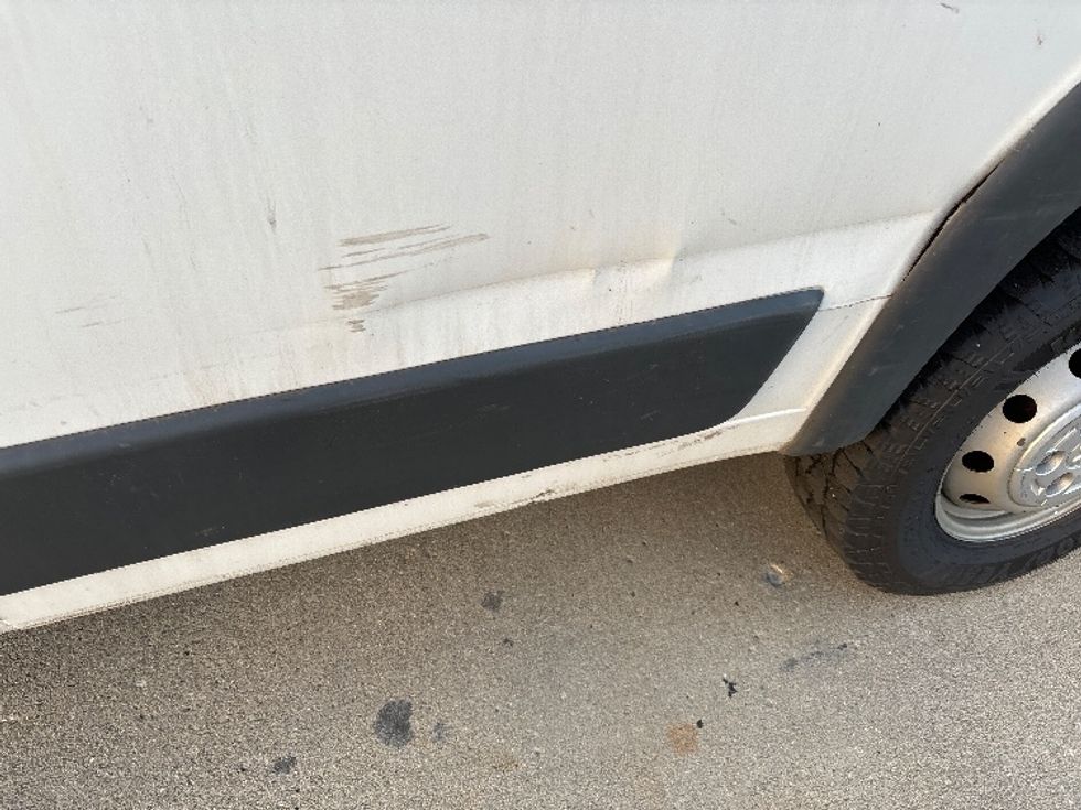 Cargo Van (Panel Van)-Light and Medium Duty Trucks-Dodge-2018-RAM3500-South Bend-IN-261,302\n\t\tmiles-$ 8,500 - Image 27